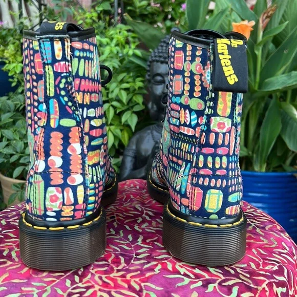 🏴󠁧󠁢󠁥󠁮󠁧󠁿 Dr. Martens MIE Vintage Multicolor Floral Boots UK 4 - Picture 11 of 17